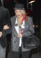Christina-Aguilera-111612x- (10).jpg