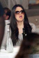 Reality+star+sisters+Kourtney+Khloe+Kardashian+e2PjWXWWNVJl.jpg
