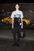 givenchy_030_1366_450x675.jpg