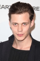 Bill+Skarsgard+ELLE+Women+Television+Celebration+aK8Lc5EjEAAl.jpg