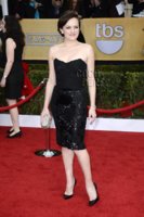 elisabeth-moss-getty-coco__oPt.jpg
