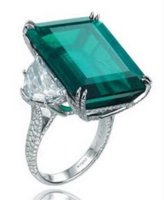 chopard_emerald_ring.jpg