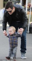 article-2272843-1750D92D000005DC-694_306x565.jpg