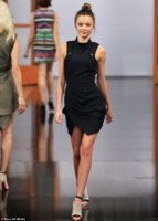 article-2274302-176077F8000005DC-281_634x885.jpg