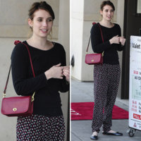 155e73afd923afdc_Emma-Roberts-red-shoulder-bag.xxxlarge_1.jpg