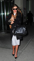 Miranda+Kerr+carries+beloved+dog+Frankie+while+fRBICaSj4eil.jpg