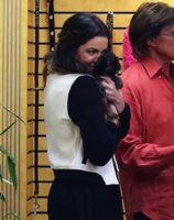 Khloe+Kardashian+Shops+New+Puppy+ANQQoSu19Gel.jpg