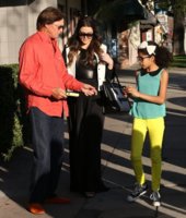 Khloe+Kardashian+Shops+New+Puppy+0uXVOM4zMfkl.jpg