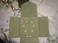 VCA Solid YG 10 Motif-1.JPG