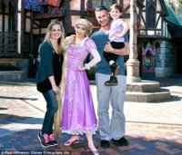 Sarah Michelle Gellar and Freddie Prinze Jr., and Charlotte at Disneyland Credit dailymail.jpg