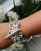 chaine 3 on wrist.jpg