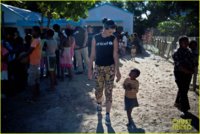 katy-perry-madagascar-visit-for-unicef-05.jpg