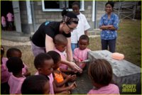 katy-perry-madagascar-visit-for-unicef-06.jpg