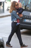 Robert Downey Jr2 with his wife Susan and son, Exton in Paris.  Credit dailymail.jpg