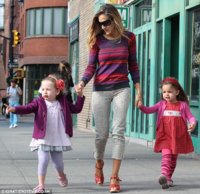 Sarah Jessica Parker wearing Chanel sunglasses while taking her girls to school, Tabitha and Mar.jpg