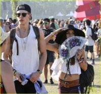 vanessa-hudgens-austin-butler-coachella-couple-07.jpg