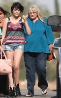 article-2319826-19A1531D000005DC-715_634x1023.jpg