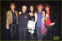 katy-perry-rolling-stones-concert-surprise-guest-02.jpg