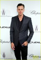 michael-b-jordan-bill-skarsgard-cannes-parties-lounges-19.jpg