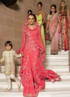 Elizabeth Hurley had s second ceremony where she wore a sari created by Tarun Tahiliani for the .jpg