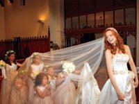 cross_dress_400X300.jpg