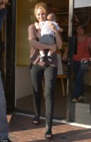 Shakira with her 4-month-old son Milan in West Hollywood on May 25 Credit dailymail.jpg