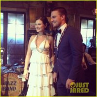 Stephen Amell and Cassandra Jean celebrated their nuptials with a second wedding party in New Or.jpg
