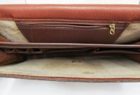 Briefcase005.jpg