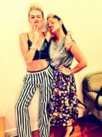 Miley Cyrus tweeted pic wearing Alexander Wang bra top Credit fashionbombdaily.jpg