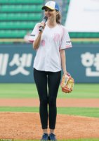 article-2341281-1A4E1FB7000005DC-51_634x899.jpg