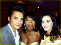 katy-perry-john-mayer-hold-hands-in-nyc-08.jpg