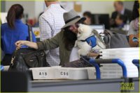 channing-tatum-jenna-dewan-tatum-lax-departure-with-baby-everly-10.jpg