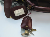 Gucci tag keys lock.jpg
