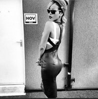 Rihanna+Celebrity+Social+Media+Pictures+jI8RPgxU3Jfx.jpg