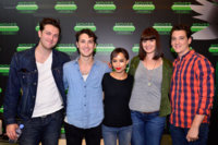 Zoe+Kravitz+Divergent+Cast+Gathers+Comic+Con+hMWwQ1UDWNAx.jpg