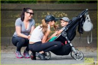 miranda-kerr-central-park-morning-with-flynn-frankie-08.jpg