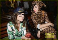 katy-perry-goes-smurfette-blue-for-jay-leno-appearance-04.jpg