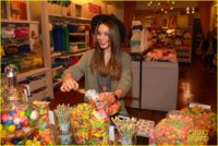 vanessa-hudgens-ae-rock-your-walk-launch-austin-butler-28.jpg