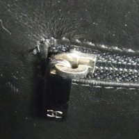 Mala CHANEL black and white zipper.jpg