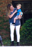 Hilary+Duff+Out+Luca+uYgkfEtEjIvx.jpg