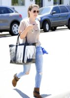 Sophia+Bush+Sophia+Bush+Shops+Beverly+Hills+TxBnhRs1W7Lx.jpg