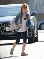 Isla+Fisher+Hits+The+Gym+91d-khKLcslx.jpg