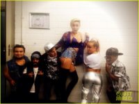 miley-cyrus-performs-we-cant-stop-with-little-people-band-watch-now-05.jpg