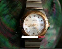 Omega%20Constellation%20on%20p_margaritifera%20shell1.jpg