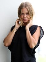 328796-lara-bingle.jpg