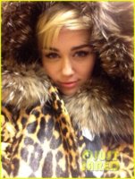 miley-cyrus-jokes-about-pregnancy-rumors-with-juicy-j-01.jpg
