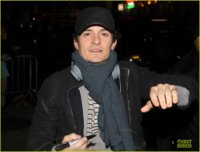 miranda-kerr-orlando-bloom-enter-same-apartment-after-separation-22.jpg