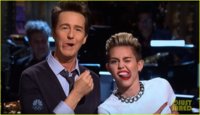 miley-cyrus-surprise-snl-appearance-to-announce-tour-04.jpg