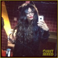 vanessa-hudgens-halloween-horror-nights-with-stella-02.jpg
