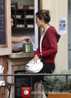 alessandra-ambrosio-alessandra-ambrosio-picks-up-some_3956679.jpg